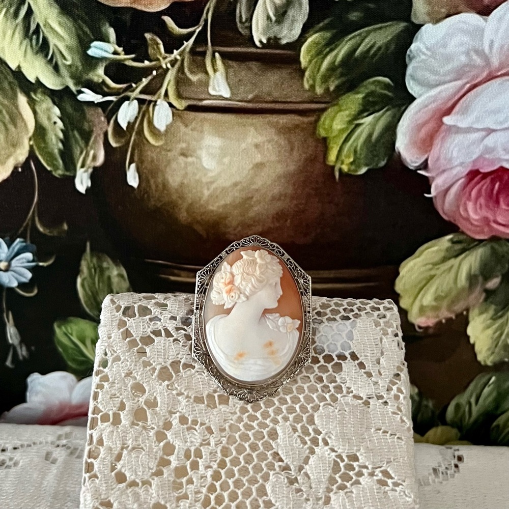 Antique Cameo Brooch pin 14K WG